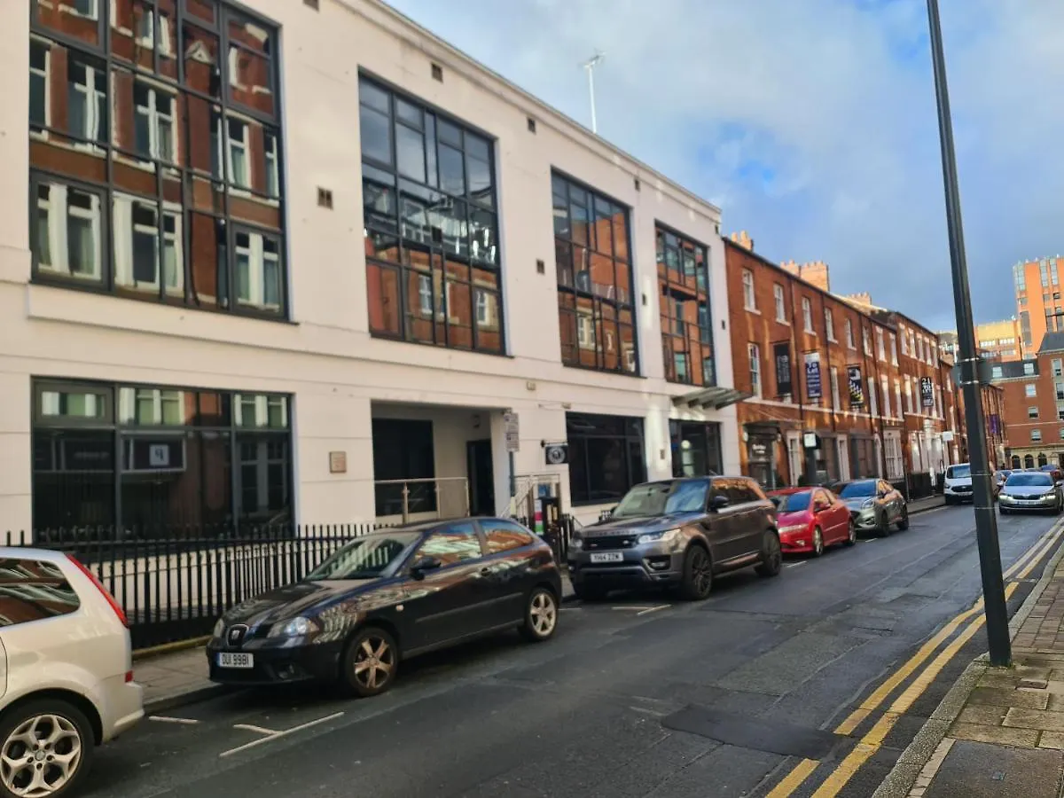 Impressive Apartment At Leeds City Centre